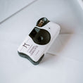 Charger l'image dans la visionneuse de la galerie, Sticker personnalisé pour appareil photo jetable de mariage avec prénoms et date