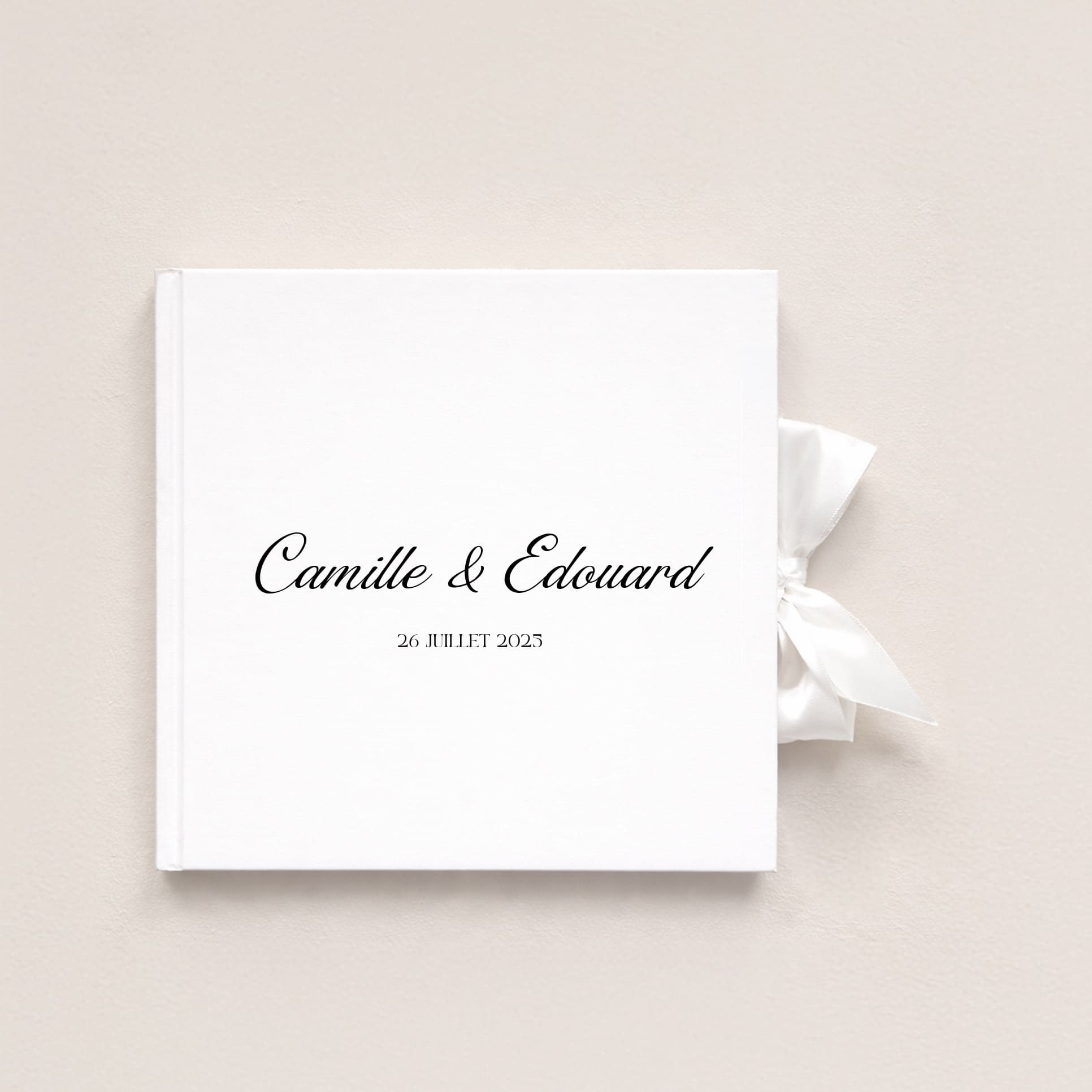 Livre d’or mariage élégant avec ruban satin blanc