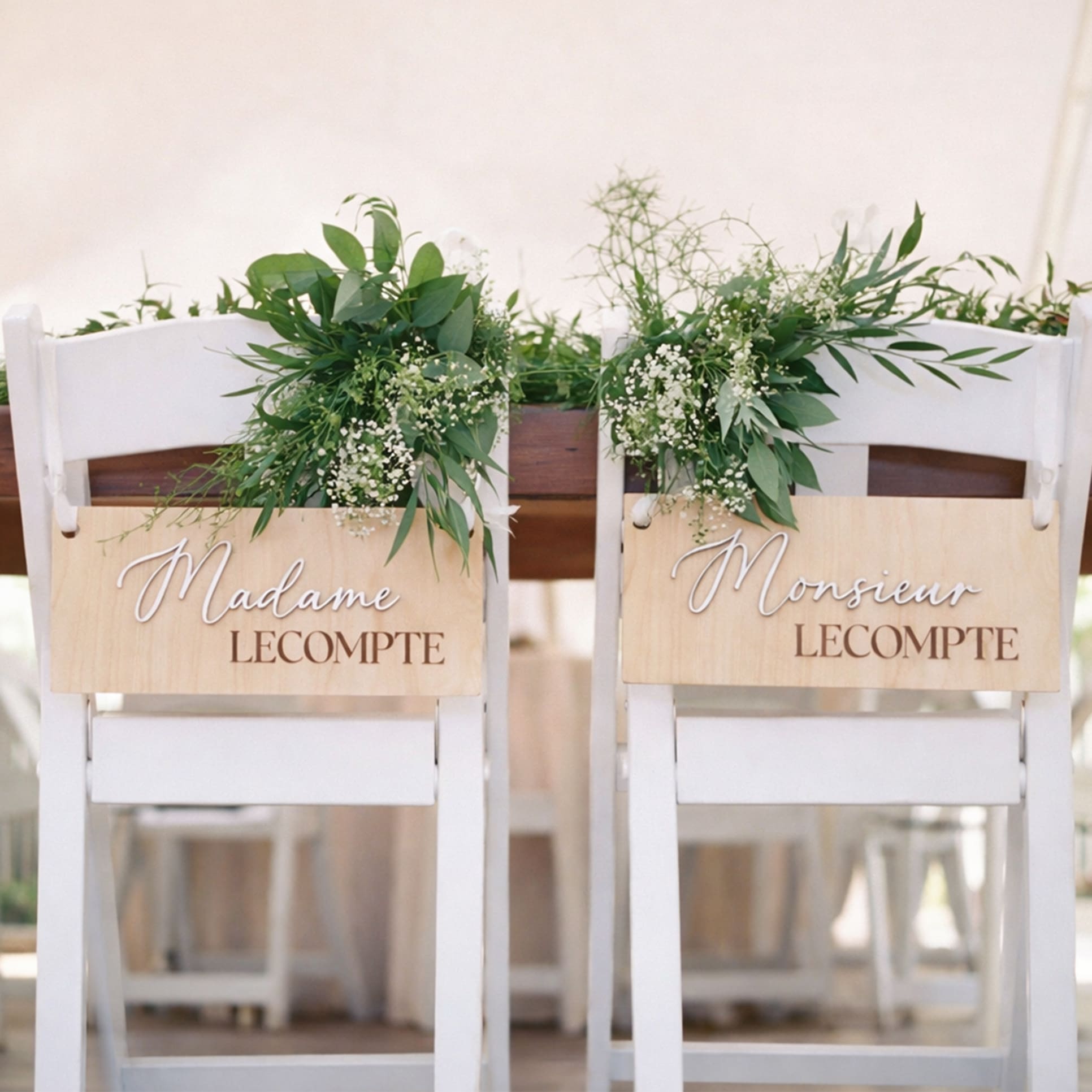 Pancartes de chaise mariage Monsieur Madame en bois naturel