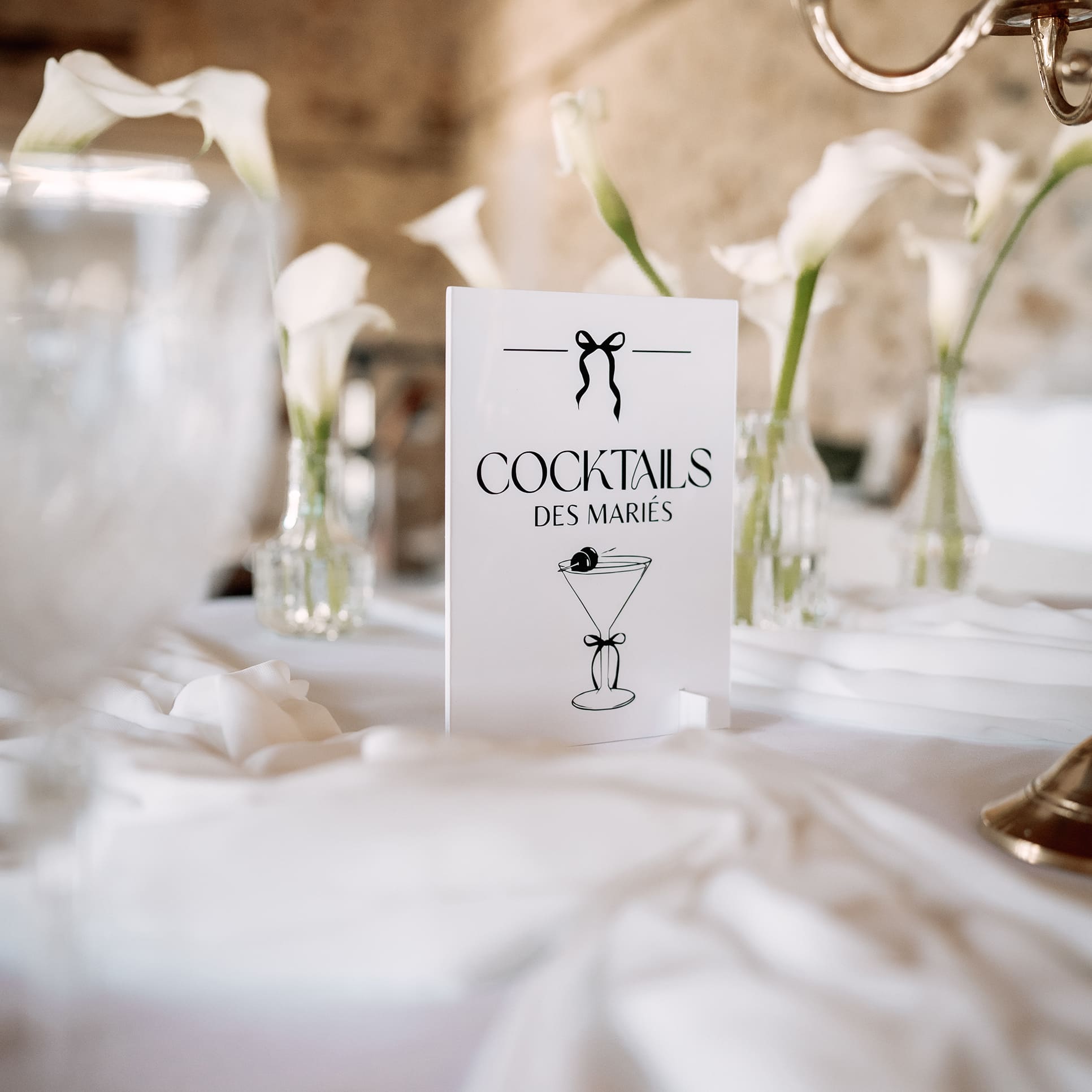 Pancarte mariage personnalisée en bois blanc pour signalétique bar à cocktails