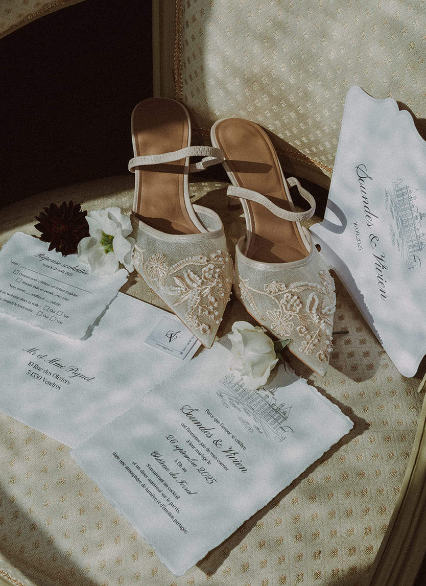 Papeterie de mariage luxe en papier coton artisanal avec son eventail et son ilustration personnalisé