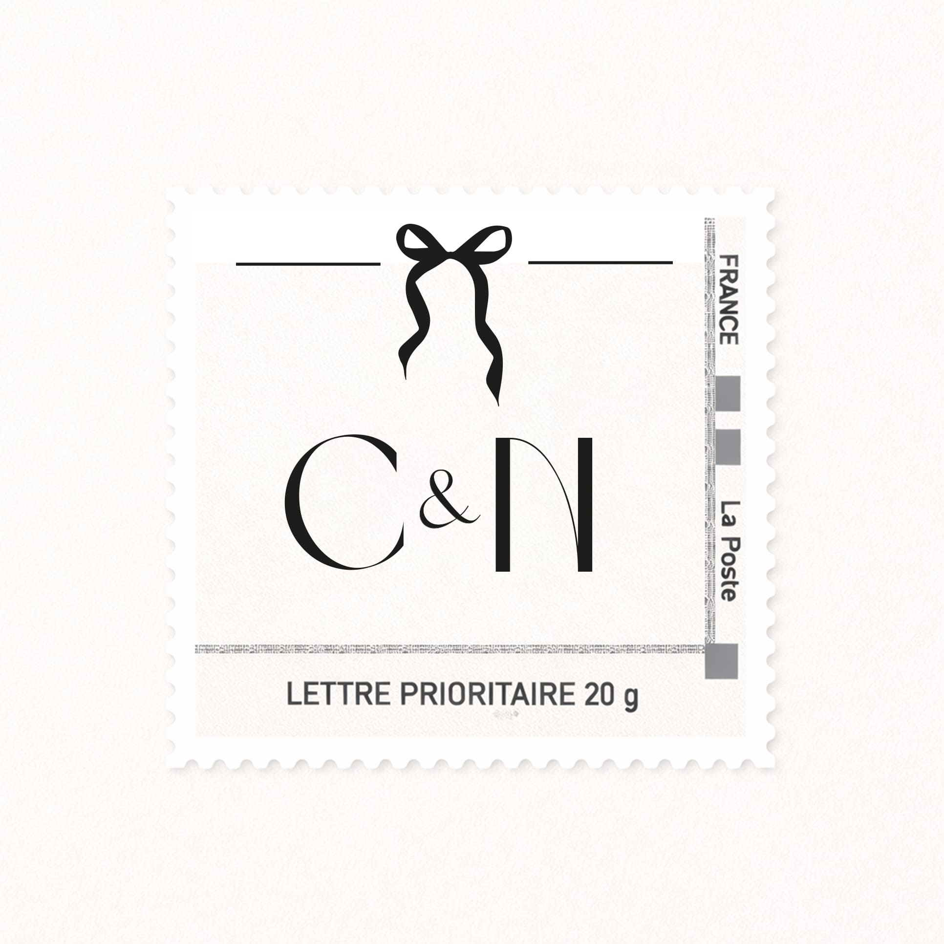 Timbre mariage personnalisé avec les initiales des mariés au design élégant