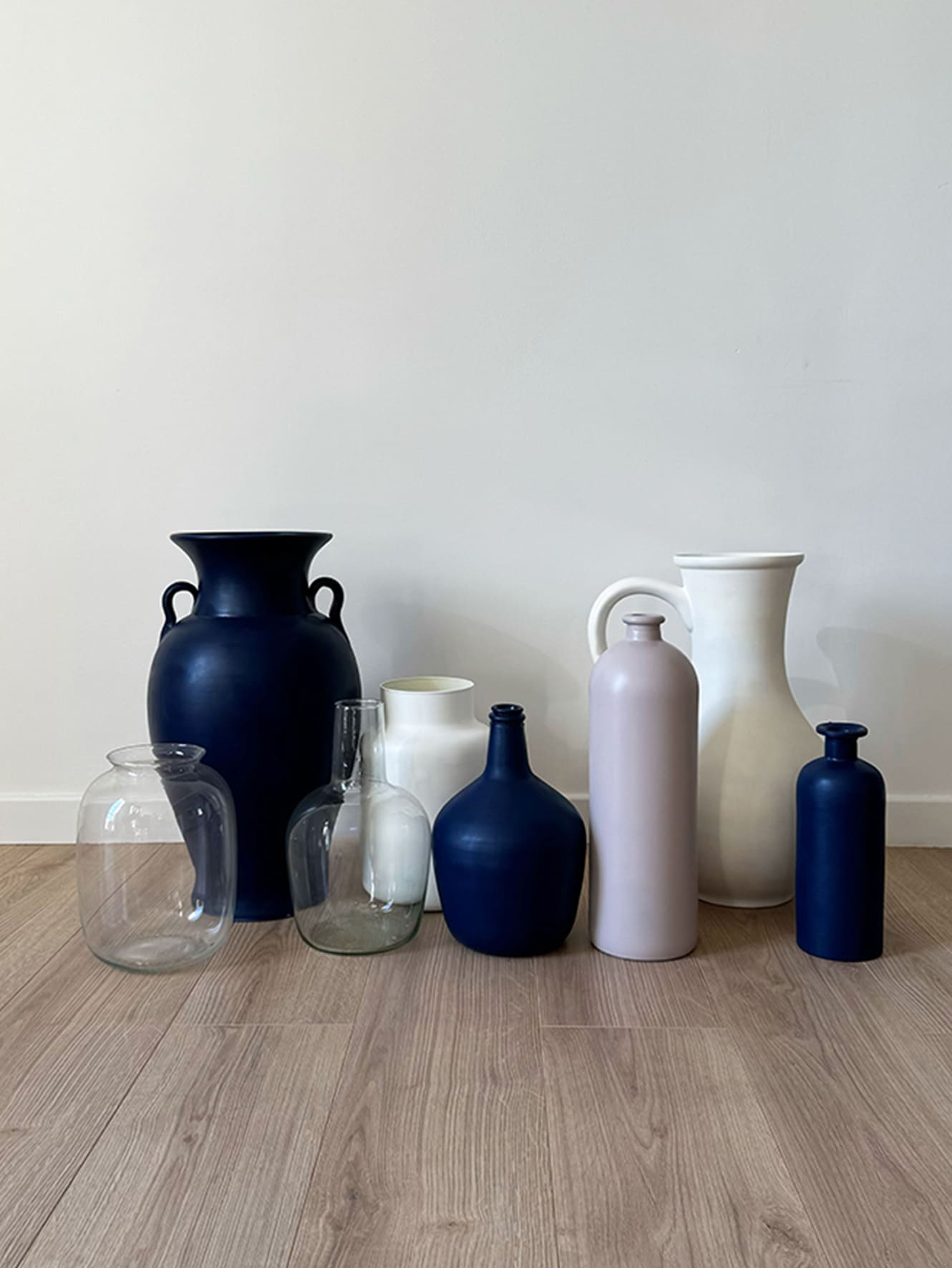 Le bar à pétanque ajoute une ambiance conviviale et ludique à vos événements. Équipé de boules et d'accessoires, il est personnalisable et idéal pour mariages, anniversaires ou réceptions en plein air. Promouvant le partage et la détente, il incarne l'esprit du Sud