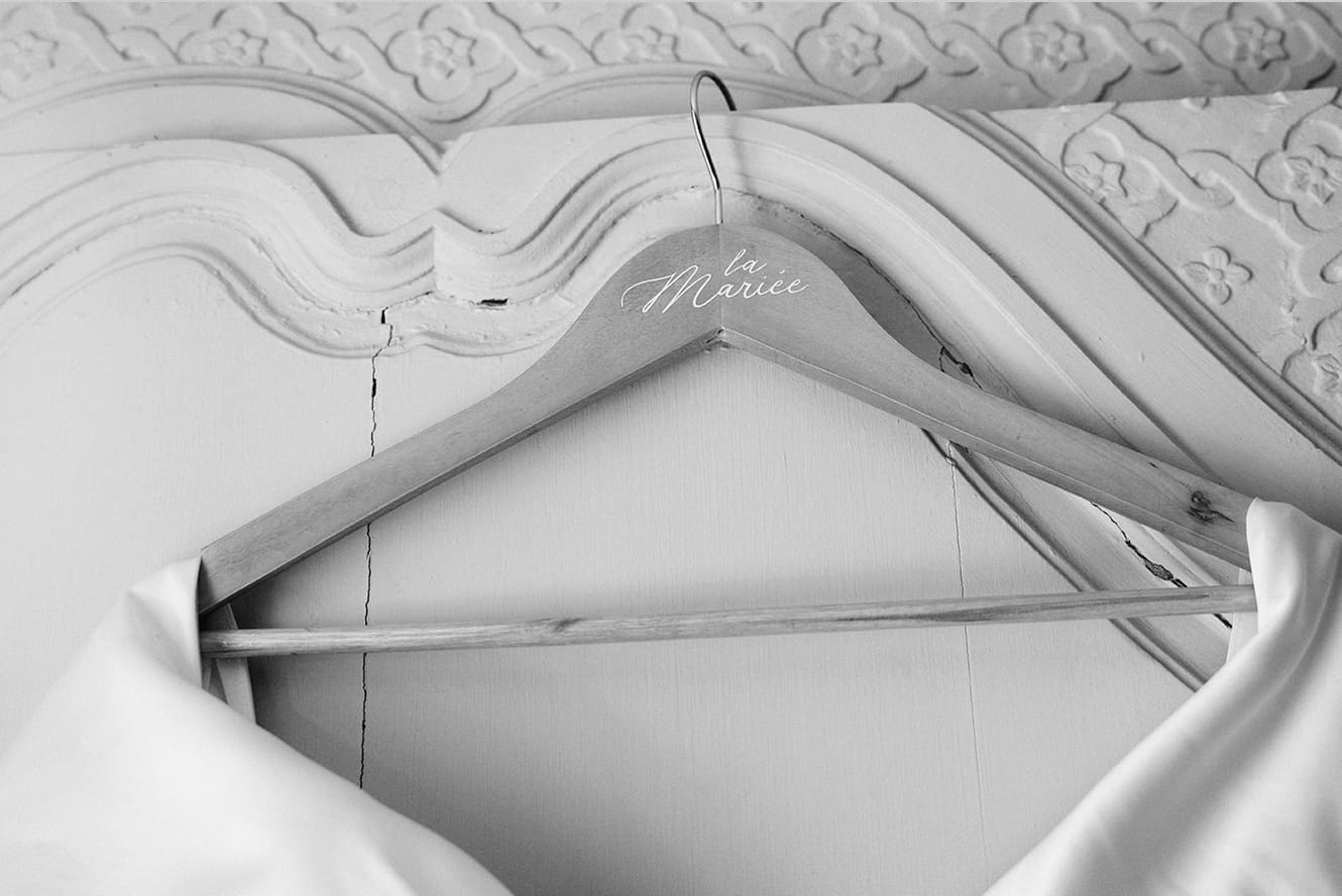 Découvrez ici un aperçu de nos créations, chaque réalisation est pensée afin de transformer vos idées en une décoration personnalisée unique et originale. Imaginons ensemble les éléments qui contribueront à faire de votre journée un moment inoubliable, où chaque détail aura été pensé pour vous.