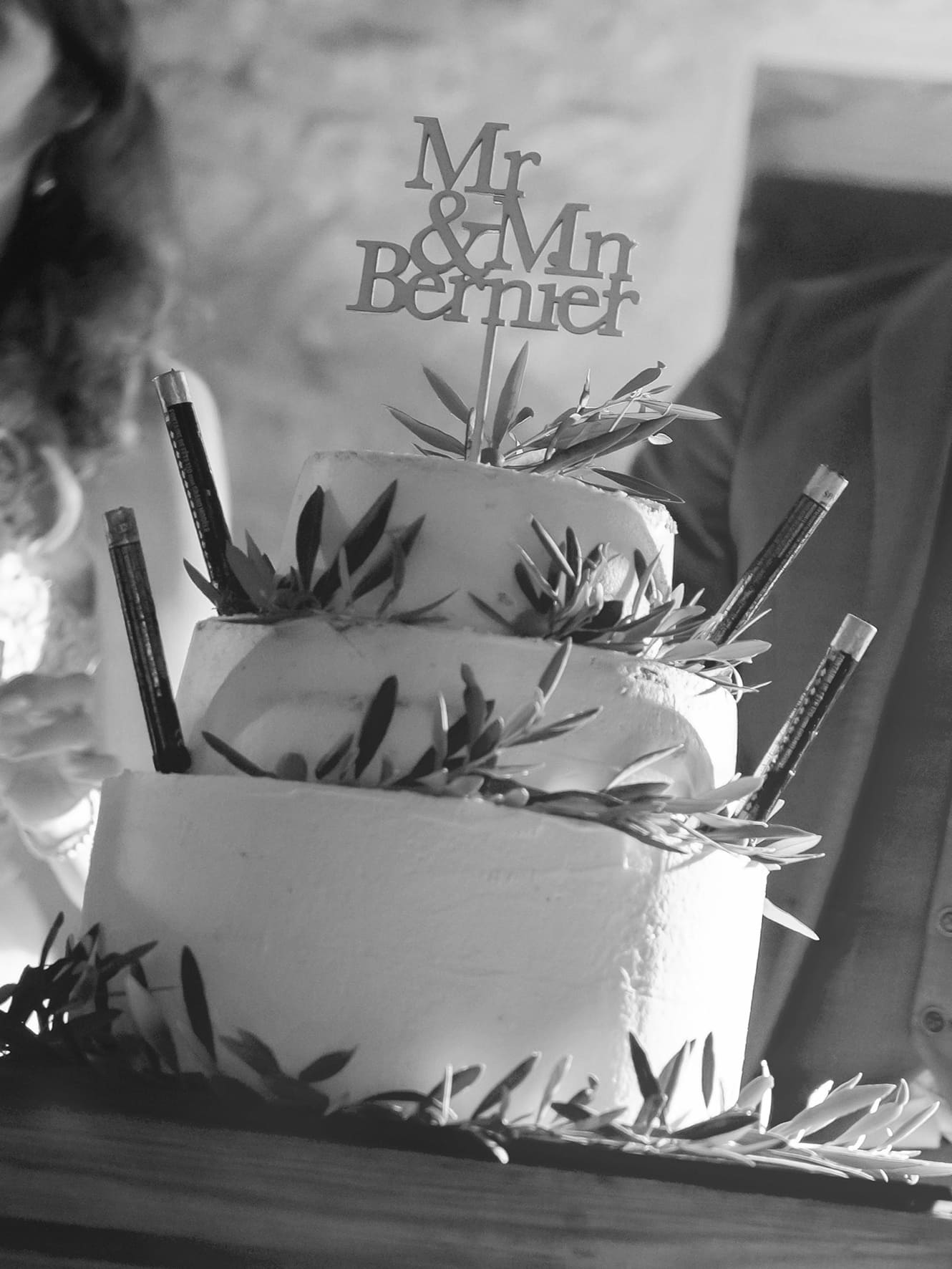 Découvrez ici un aperçu de nos créations, chaque réalisation est pensée afin de transformer vos idées en une décoration personnalisée unique et originale. Imaginons ensemble les éléments qui contribueront à faire de votre journée un moment inoubliable, où chaque détail aura été pensé pour vous.